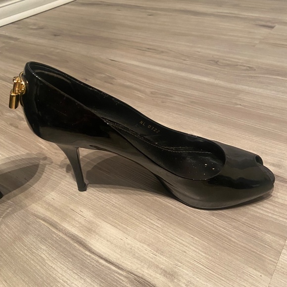 Louis Vuitton Lock Heels - Picture 3 of 5